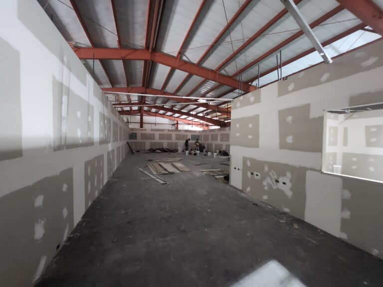 Construcción de Almacenadora CAEX
